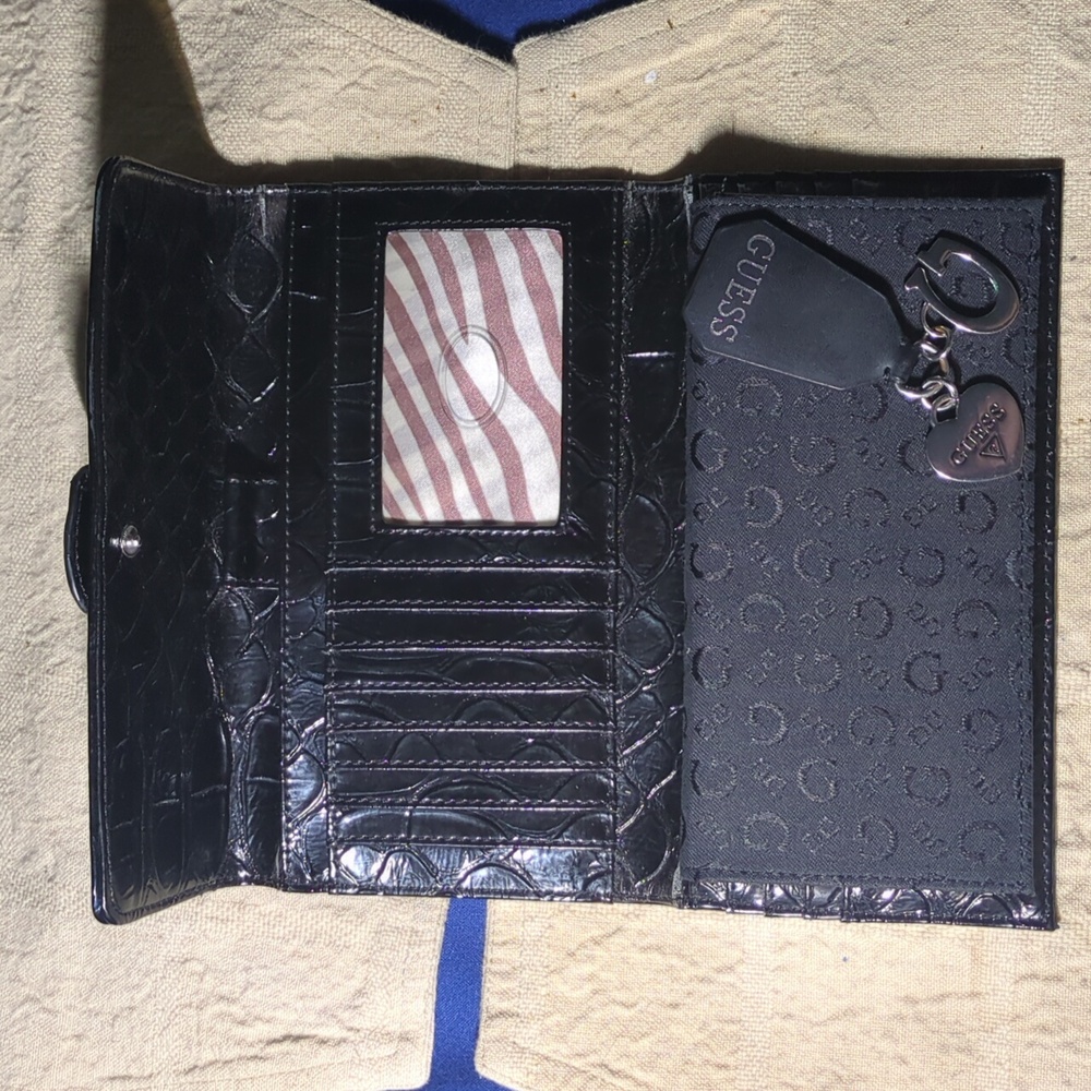 Guess Black Wallet with Silver Clasp And Guess Key Tags Now Only $25 - Picture 14 of 14